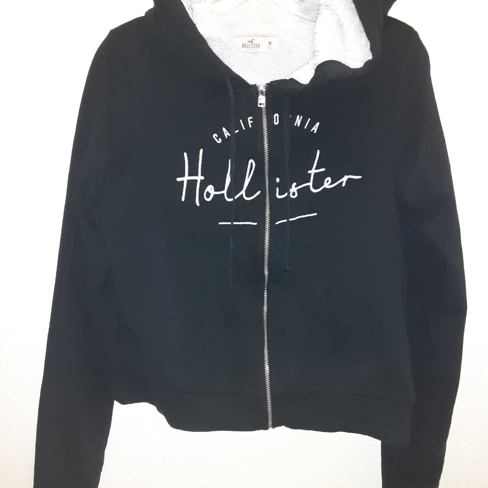 VTG Hollister CA. Sweater